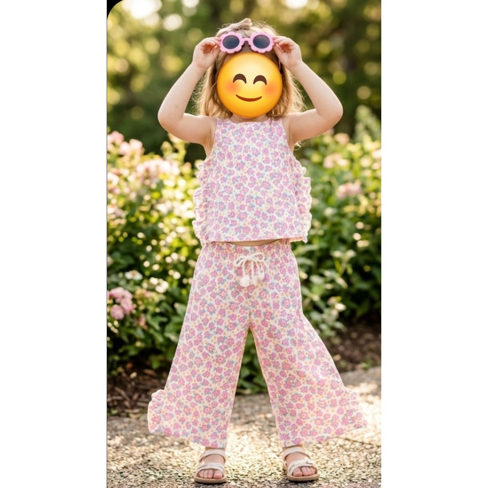 Nanette pink and white floral baby girl playset with matching sunglasses Sz 5‎